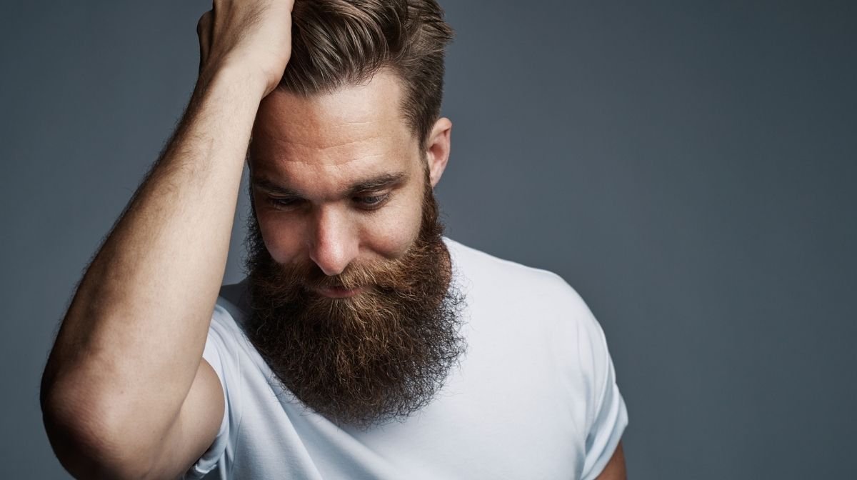 Beard Balm Basics: Mastering the Art of Nourishment for a Well-Groomed Beard  ✨