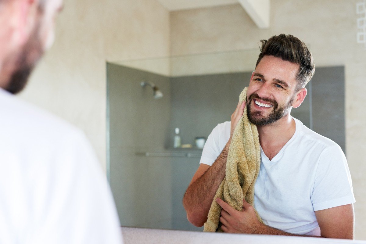 Facial Hair Fade: Mastering Blending Techniques for a Seamless Transition  ️